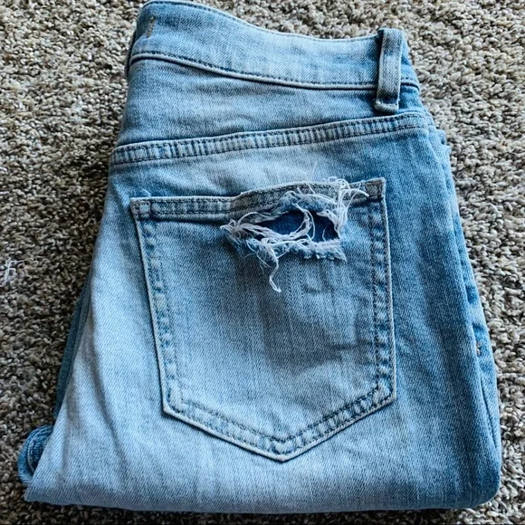 Buckle willow and root mom fit jean - Picture 3 of 8